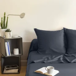 Draps De Lit|Carré Blanc Drap de lit satin de coton jacquard pois et rayures Prestige bleu nuit