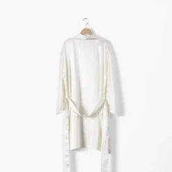 Coffrets Cadeaux|Capsule Soienew|Carré Blanc Déshabillé kimono en soie de mûrier Beauté ivoire