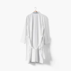 Coffrets Cadeaux|Roland-garroscollab|Carré Blanc Peignoir homme coton col kimono Roland-Garros 2024 Ace