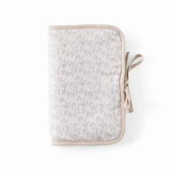 Accessoires|Nouveautés Bébénew|Carré Blanc Protège carnet de santé Merveille écru