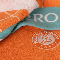 La Plage|Carré Blanc Serviette de plage joueur•se coton bio Roland-Garros 2023 terre battue