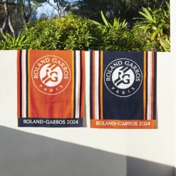 Coffrets Cadeaux|Roland-garroscollab|Carré Blanc Serviette de toilette joueur•se Roland-Garros 2024 marine
